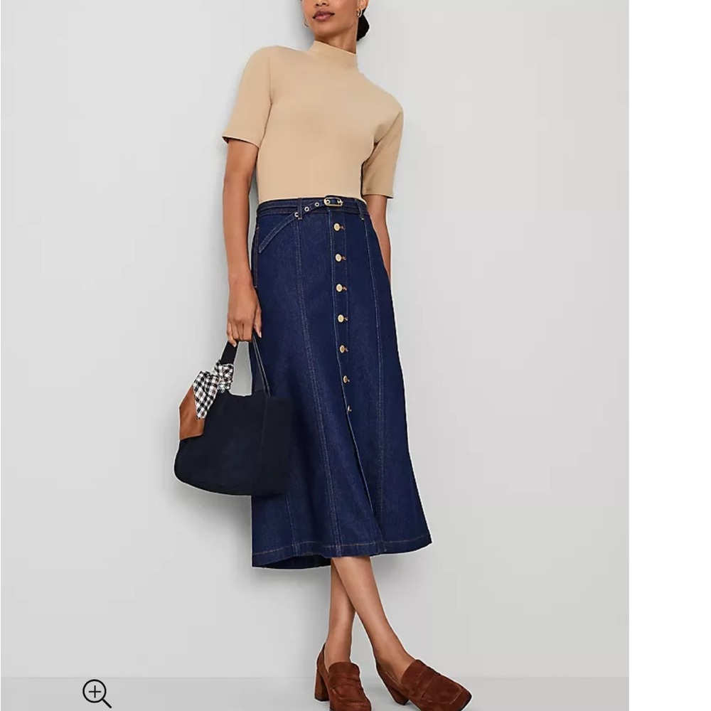 Ann Taylor belted denim skirt in class rinse - Picture 4 of 7